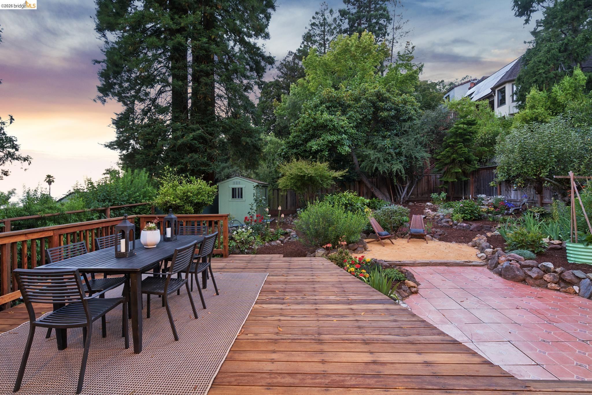 984 Regal Road Berkeley, CA 94708 - Photo 38 of 44 Gallery Image 38