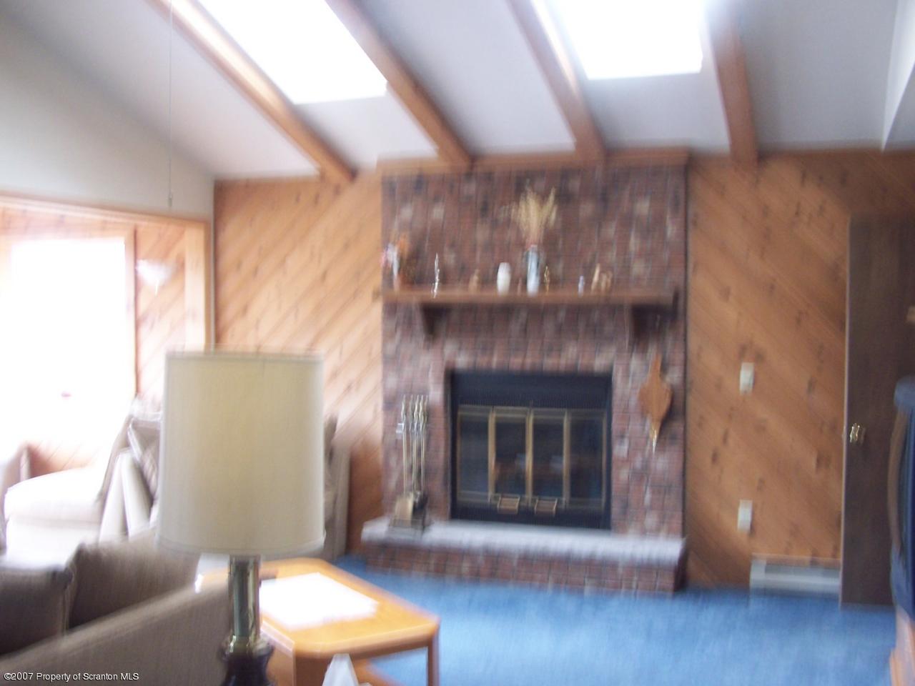 768 Deerfield Road Lake Ariel, PA 18436 - Photo 2 of 7 Gallery Image 2