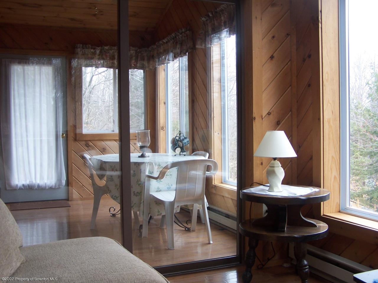 768 Deerfield Road Lake Ariel, PA 18436 - Photo 5 of 7 Gallery Image 5