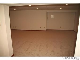 1009 Copper Ridge Maryville, IL 62062 - Photo 11 of 14 Gallery Image 11