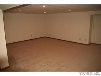 1009 Copper Ridge Maryville, IL 62062 - Photo 13 of 14 Gallery Image 13
