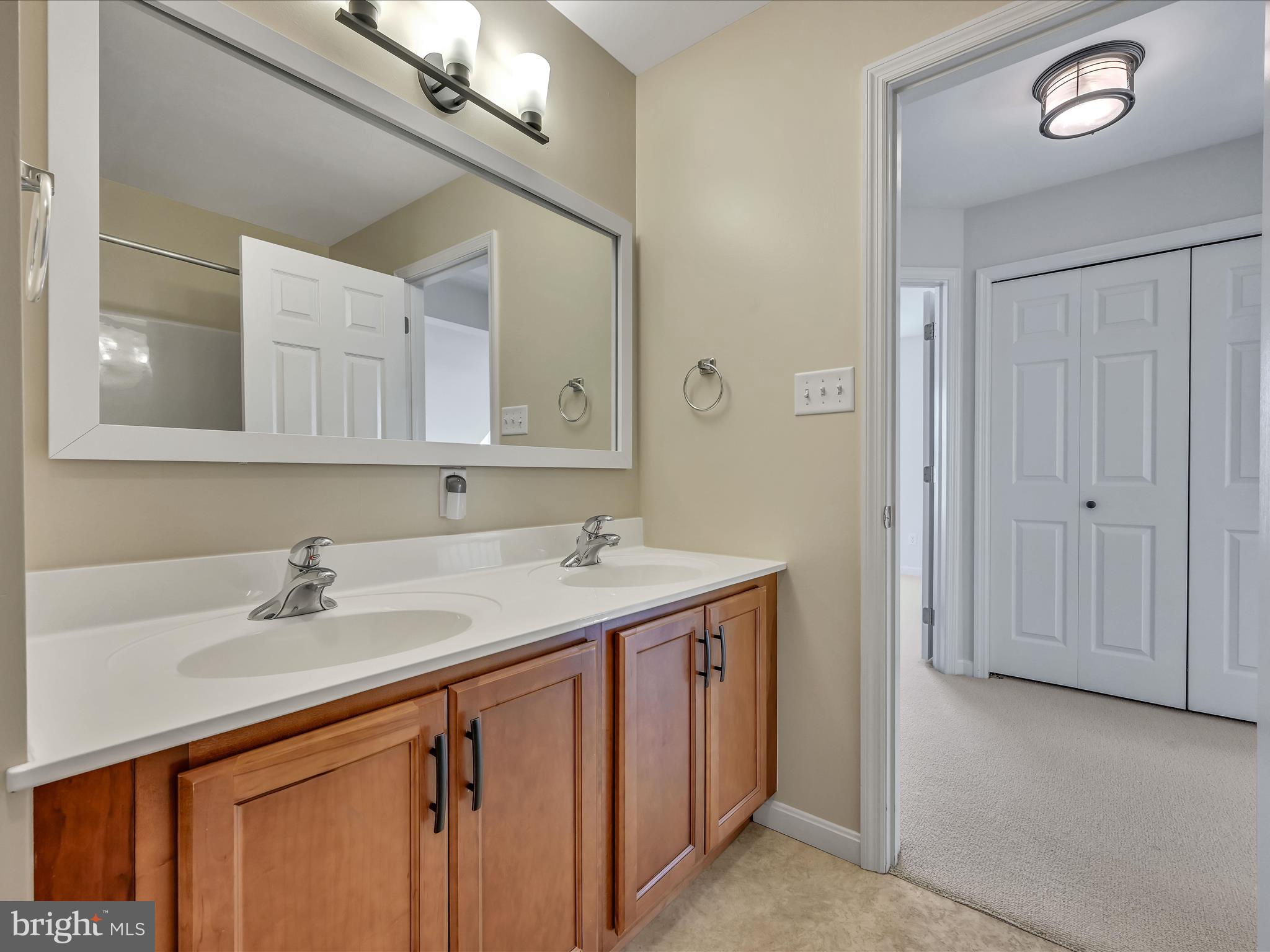 603 Wallingford Road Lititz, PA 17543 - Photo 29 of 38 Bathroom