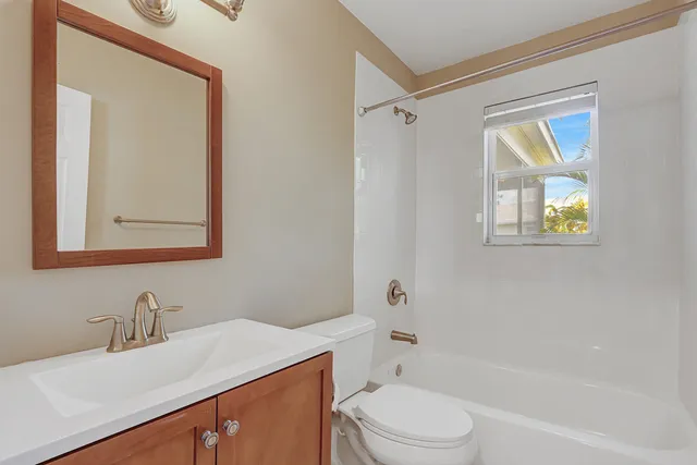 $549,000 | 140 Village Circle, Jupiter, FL 33458