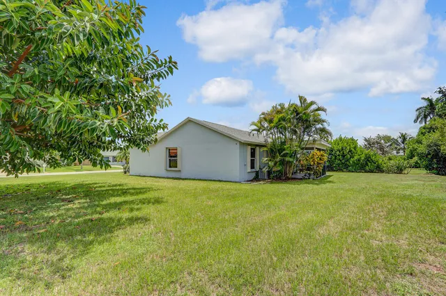 $549,000 | 140 Village Circle, Jupiter, FL 33458