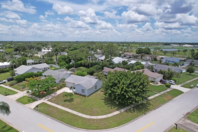 $564,000 | 140 Village Circle, Jupiter, FL 33458