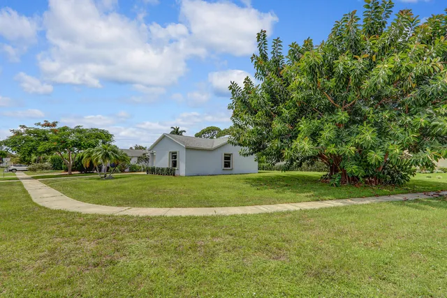 $549,000 | 140 Village Circle, Jupiter, FL 33458
