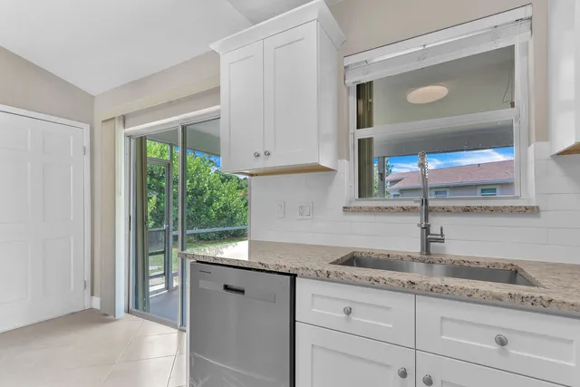 $564,000 | 140 Village Circle, Jupiter, FL 33458