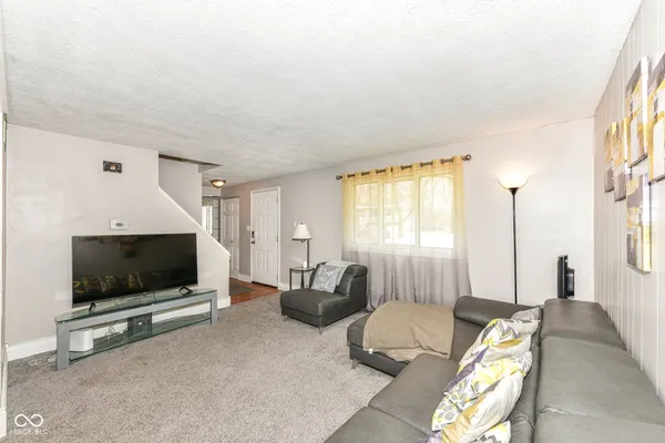 $199,000 | 1619 Mutz Drive, Indianapolis, IN 46229