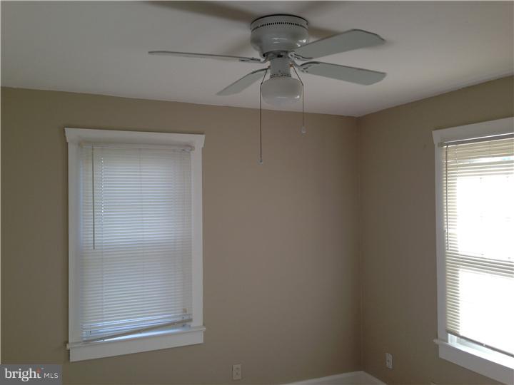 263 Broad Street Carneys Point, NJ 08069 - Photo 12 of 17 Gallery Image 12