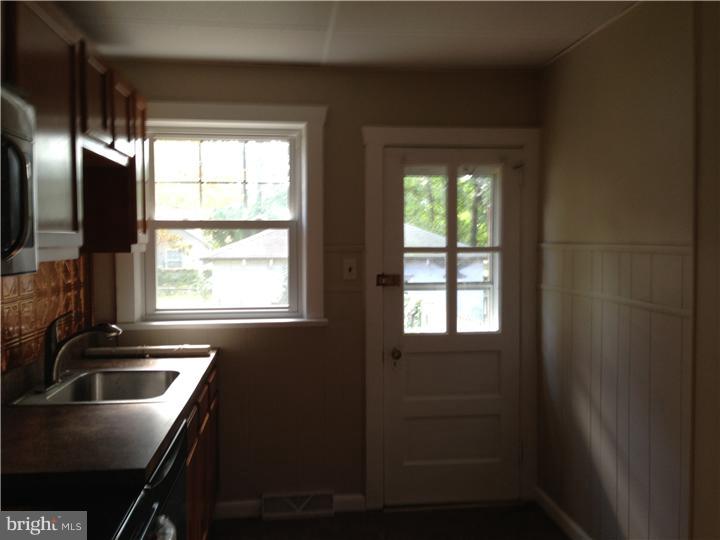 263 Broad Street Carneys Point, NJ 08069 - Photo 8 of 17 Gallery Image 8