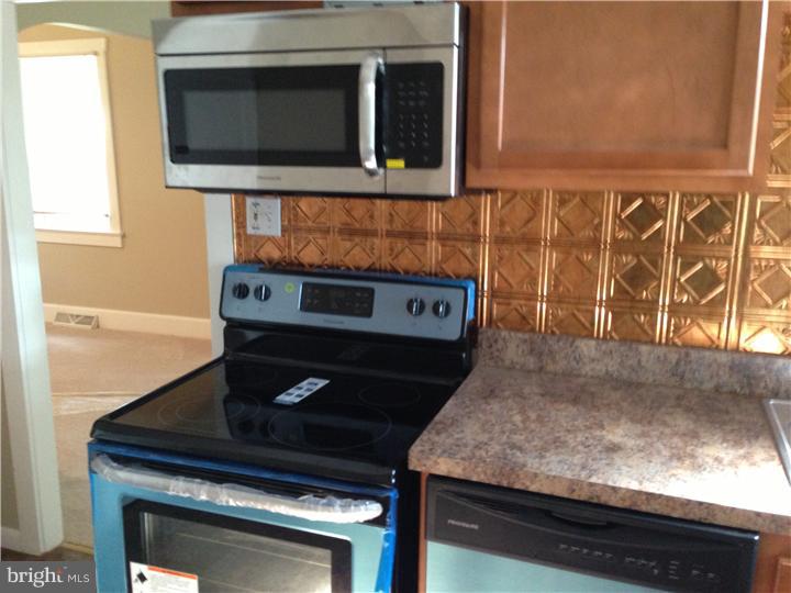 263 Broad Street Carneys Point, NJ 08069 - Photo 9 of 17 Gallery Image 9