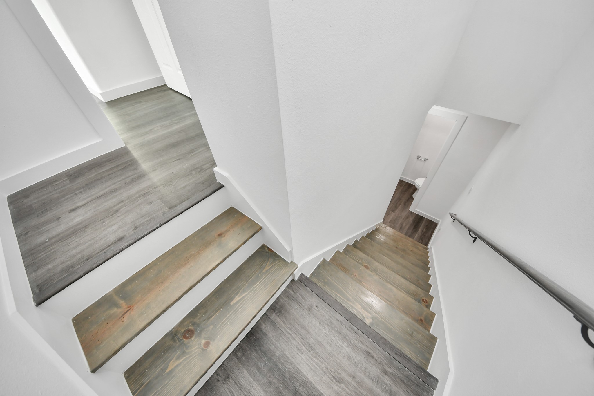 2310 Wavell Street, Unit B Houston, TX 77088 - Photo 21 of 37 a view of entryway