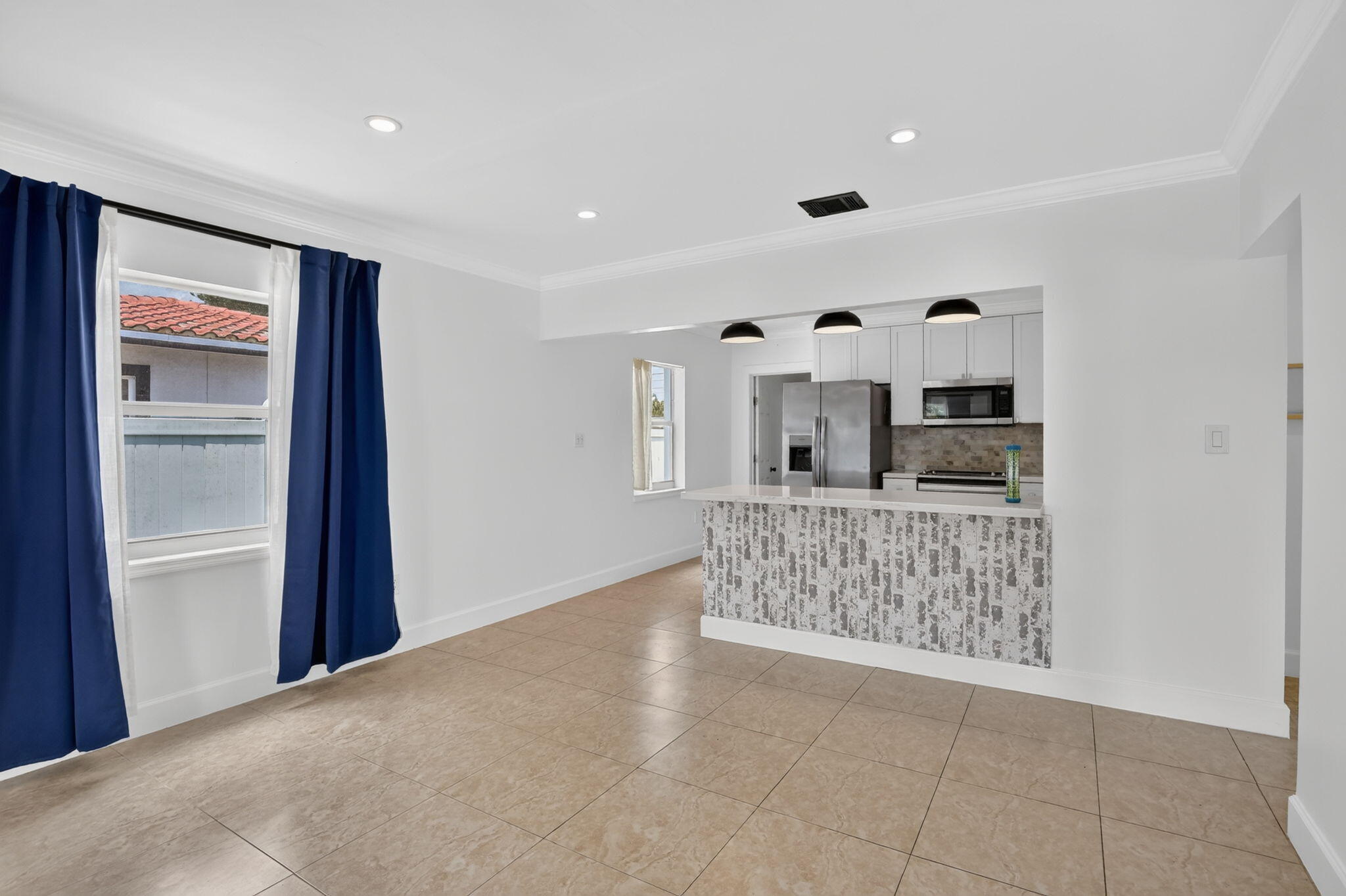 2427 Harding Street Hollywood, FL 33020 - Photo 11 of 38 8-web-or-mls-_A7A1431