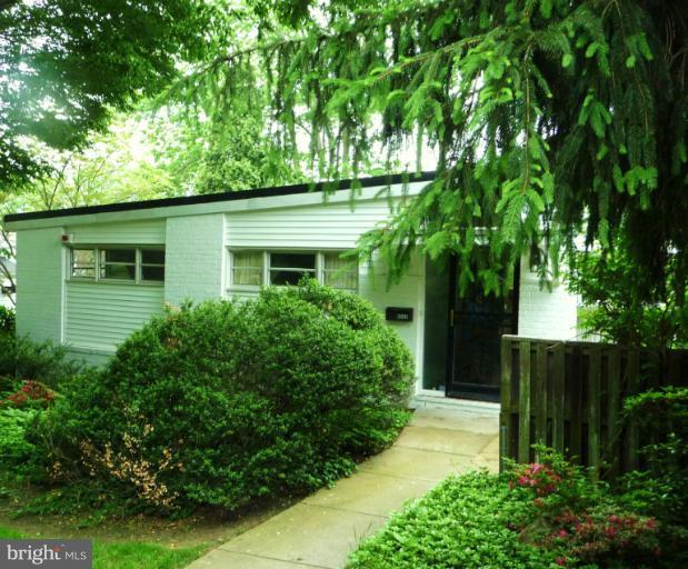 6202 Ivymount Road Baltimore, MD 21209 - Photo 22 of 30 White Brick Contemporary Rancher