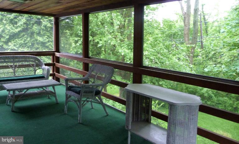 6202 Ivymount Road Baltimore, MD 21209 - Photo 8 of 30 Porch 6202 Ivymount Rd..