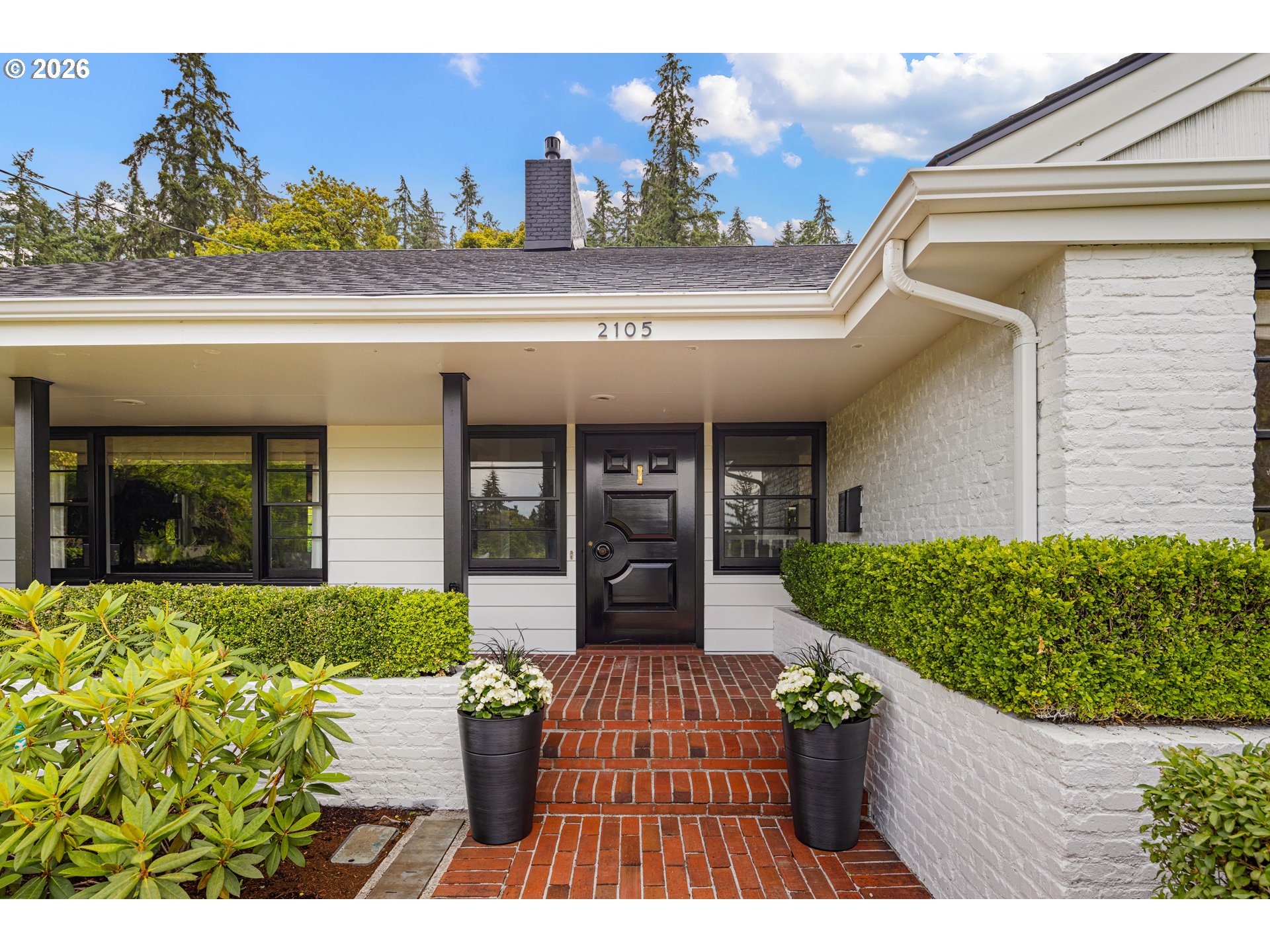 2105 Fairmount Boulevard Eugene, OR 97403 - Photo 3 of 48