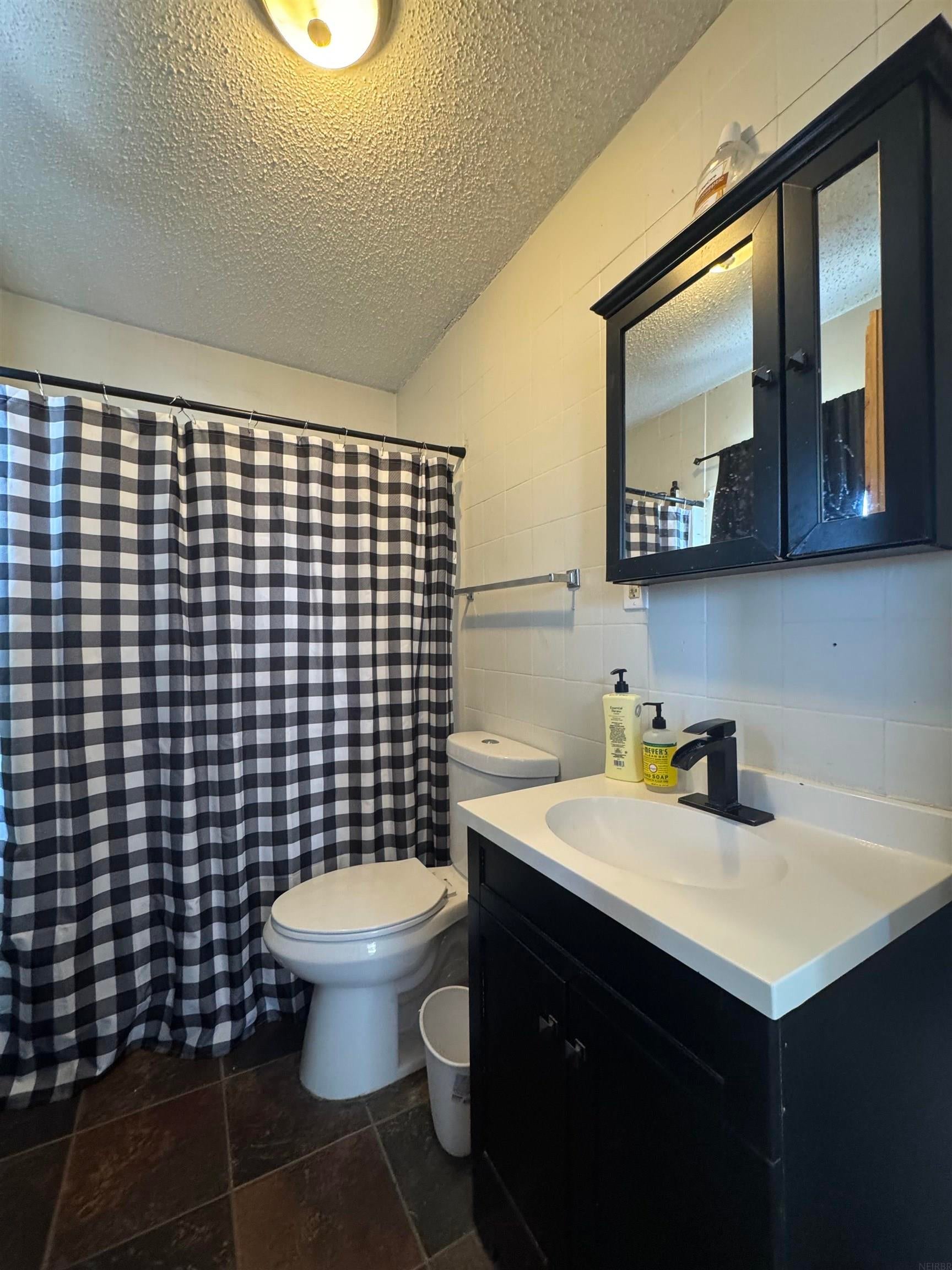 601 Gilbert Street Waterloo, IA 50707 - Photo 4 of 7 Gallery Image 4