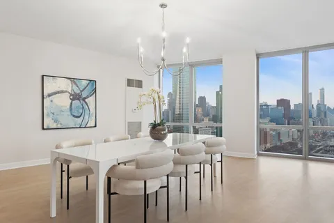 $1,490,000 | 1211 South Prairie Avenue, Unit 3401, Chicago, IL 60605