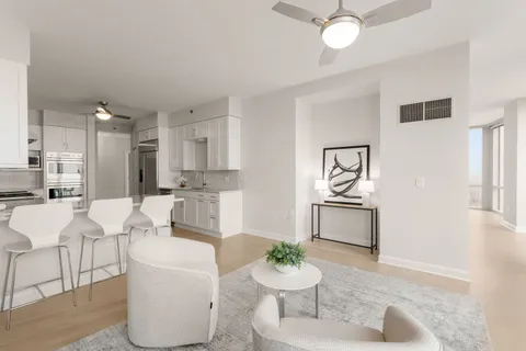 $1,490,000 | 1211 South Prairie Avenue, Unit 3401, Chicago, IL 60605