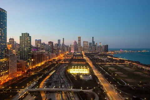 $1,490,000 | 1211 South Prairie Avenue, Unit 3401, Chicago, IL 60605