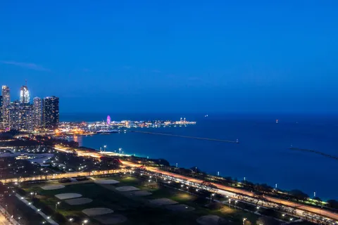 $1,490,000 | 1211 South Prairie Avenue, Unit 3401, Chicago, IL 60605