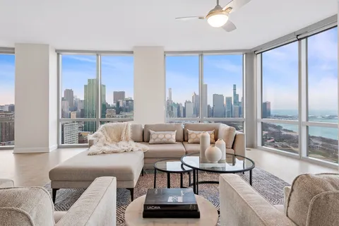 $1,490,000 | 1211 South Prairie Avenue, Unit 3401, Chicago, IL 60605
