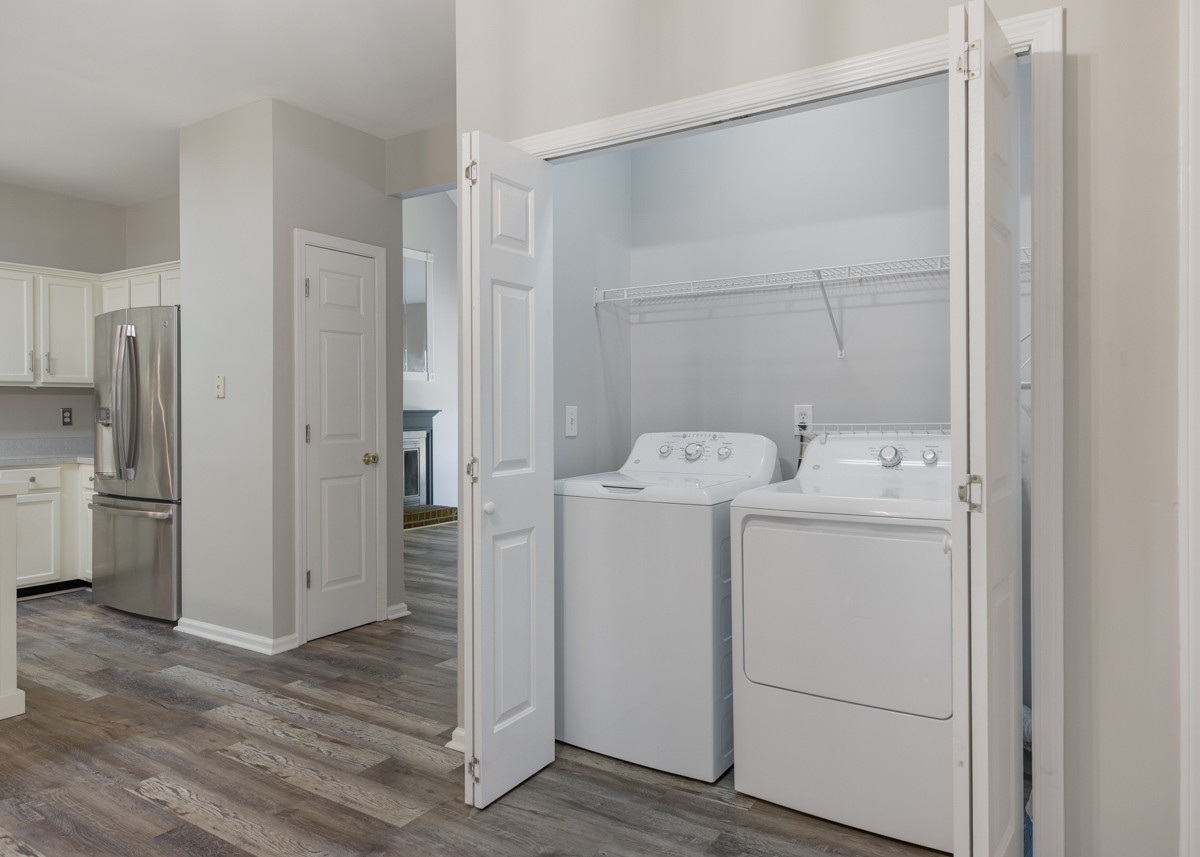 900 Dove Ridge Circle Nashville, TN 37221 - Photo 11 of 24 a utility room with dryer and washer