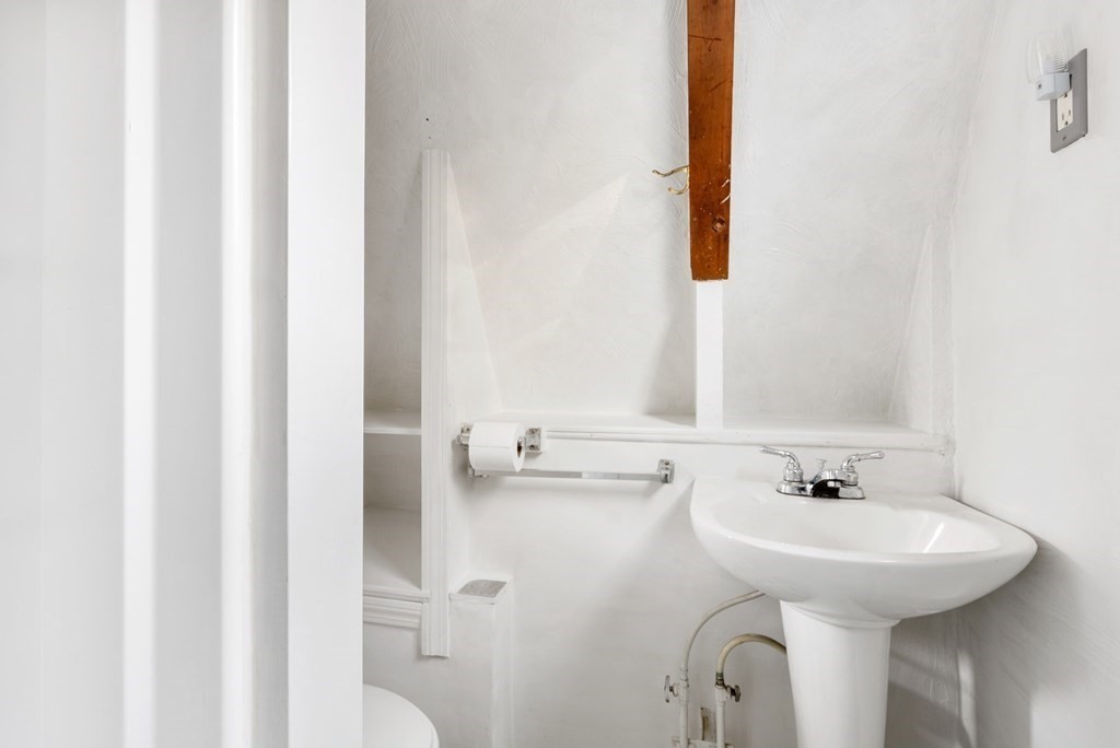 24 East Brimfield Road Holland, MA 01521 - Photo 14 of 30