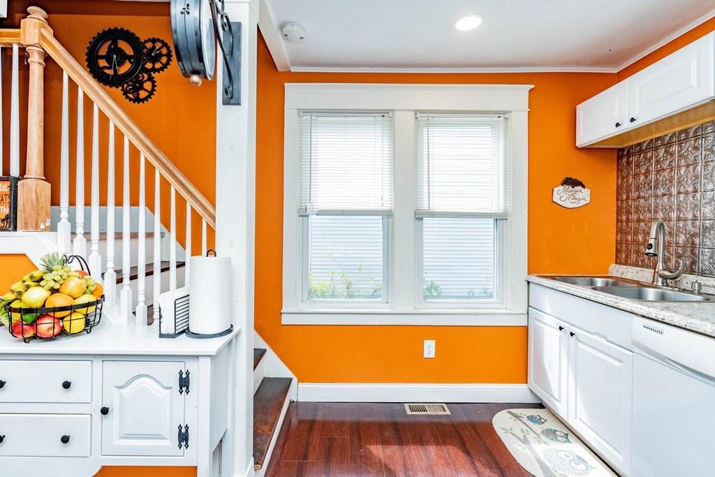 149 Eddy Street Springfield, MA 01104 - Photo 12 of 42