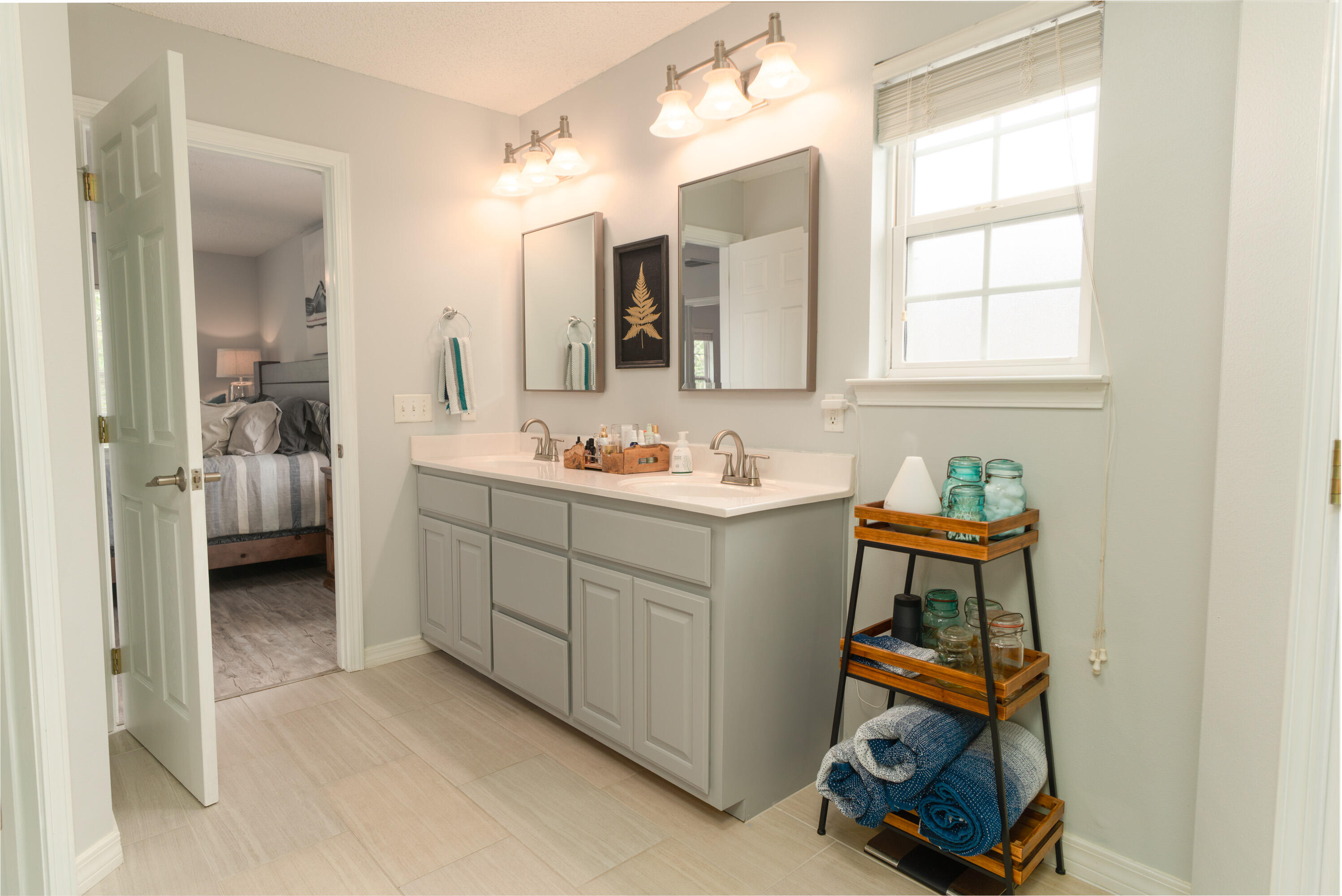 714 Riva Ridge Drive Crestview, FL 32539 - Photo 17 of 37 a bathroom with a sink and a mirror