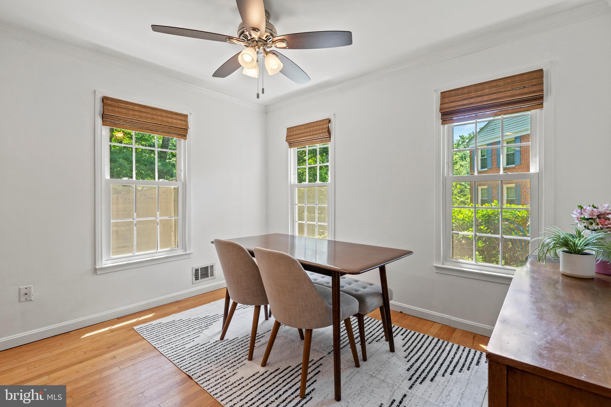 11859 Dunlop Court Reston, VA 20191 - Photo 11 of 38 Gallery Image 11