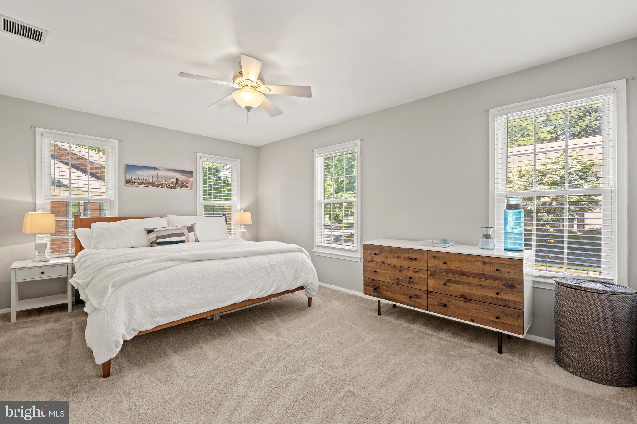 11859 Dunlop Court Reston, VA 20191 - Photo 14 of 38 Gallery Image 14