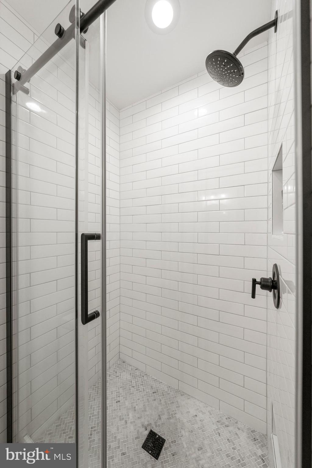 11859 Dunlop Court Reston, VA 20191 - Photo 19 of 38 Gallery Image 19