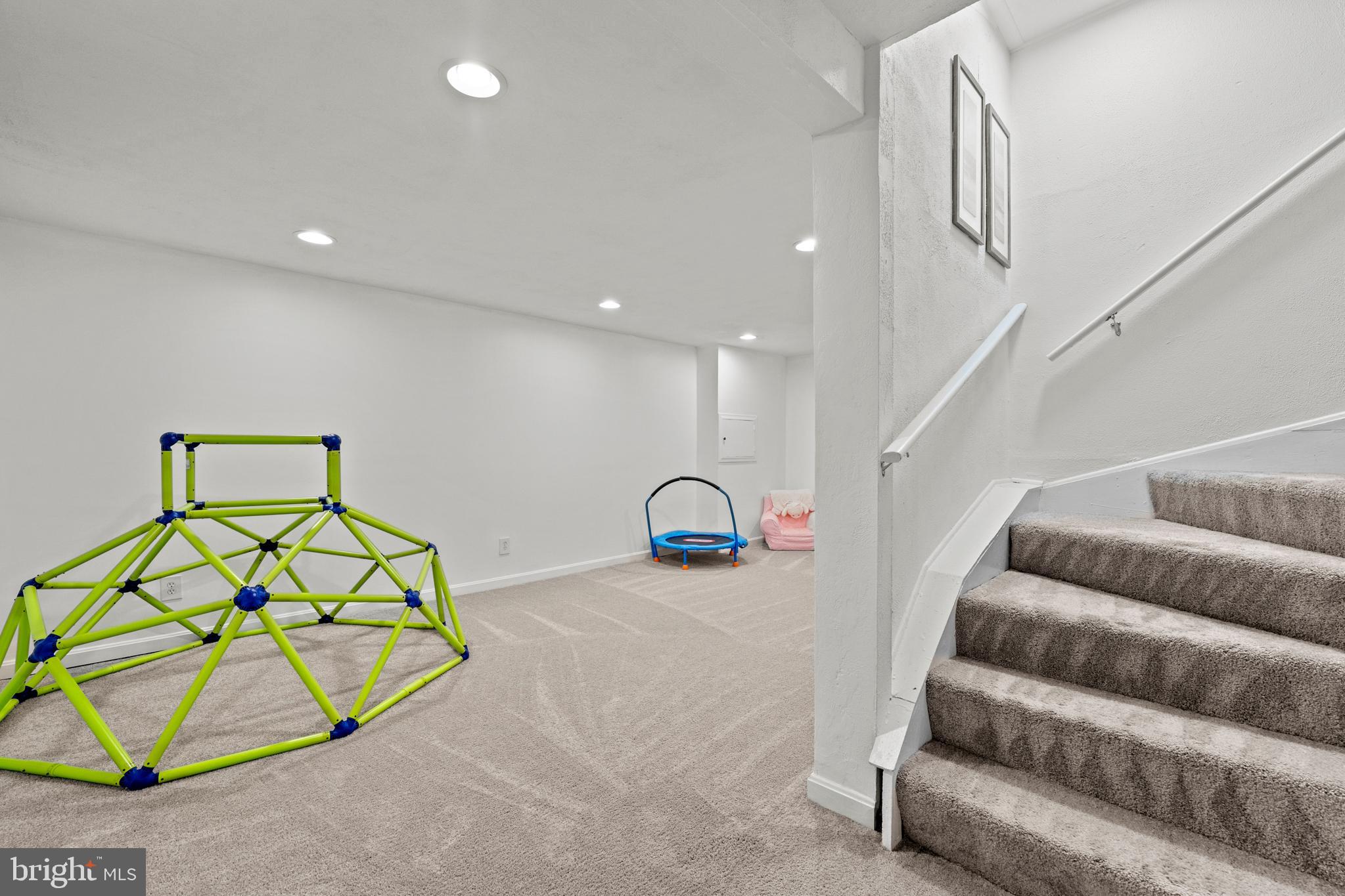 11859 Dunlop Court Reston, VA 20191 - Photo 27 of 38 Gallery Image 27