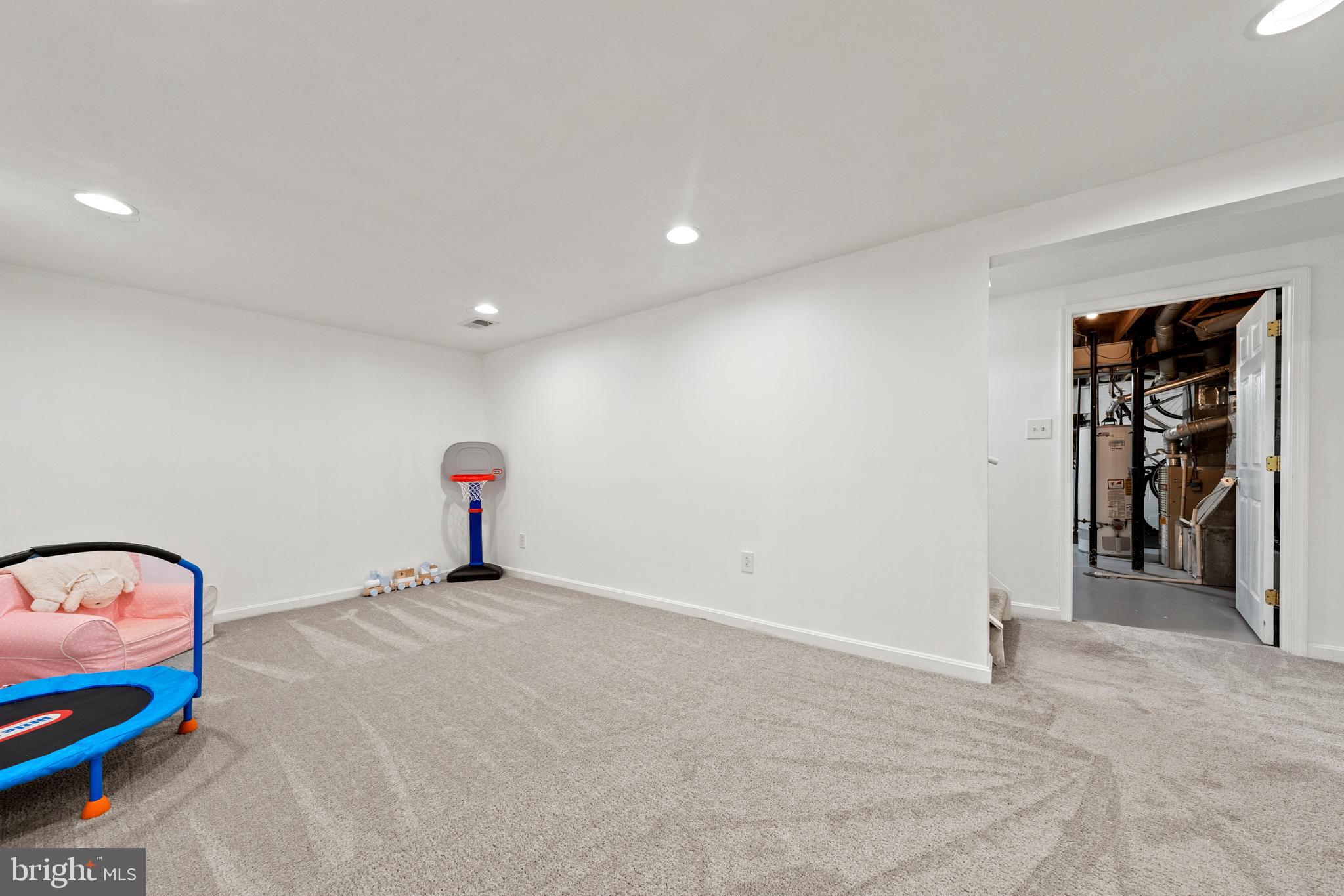 11859 Dunlop Court Reston, VA 20191 - Photo 28 of 38 Gallery Image 28