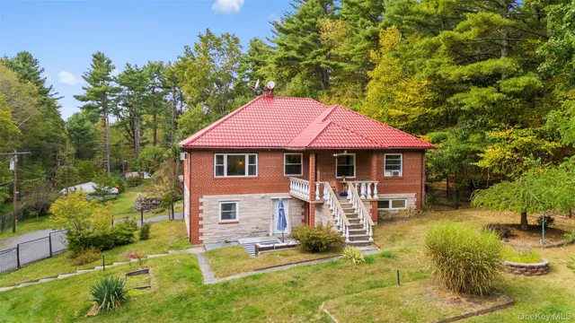$550,000 | 2 May Place, Glen Spey, NY 12737