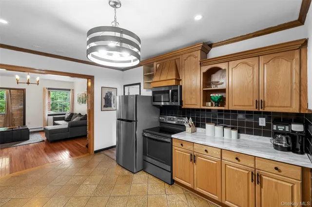 $550,000 | 2 May Place, Glen Spey, NY 12737