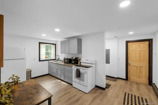 $550,000 | 2 May Place, Glen Spey, NY 12737