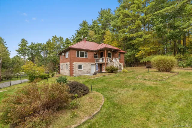 $550,000 | 2 May Place, Glen Spey, NY 12737