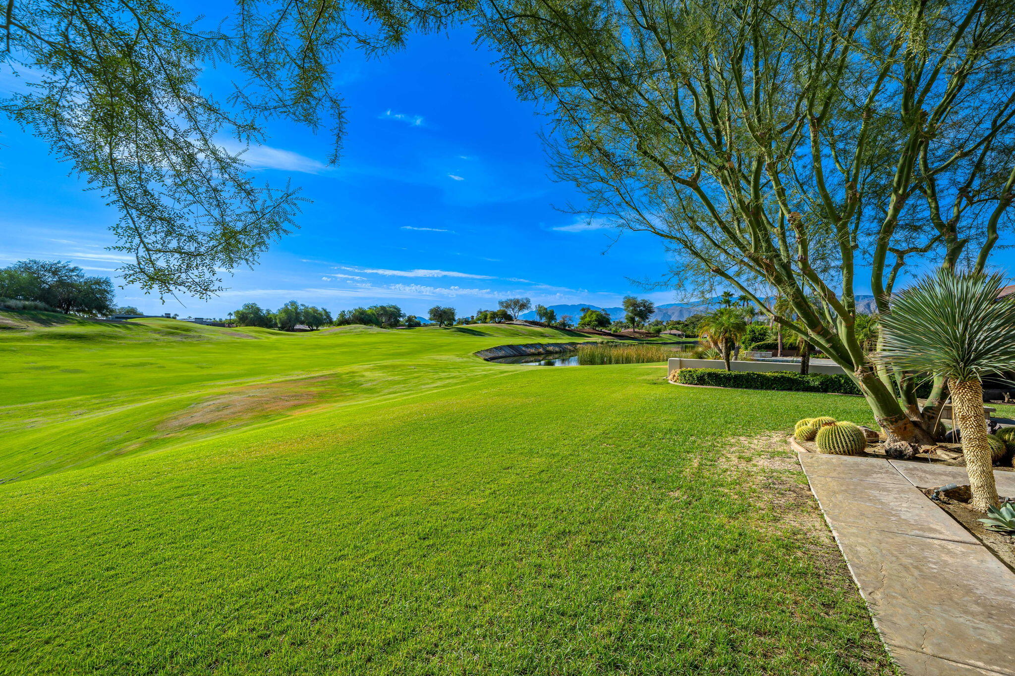 326 Loch Lomond Road Rancho Mirage, CA 92270 - Photo 31 of 43 67-web-or-mls-JBPickUps_OPMG_0825_004