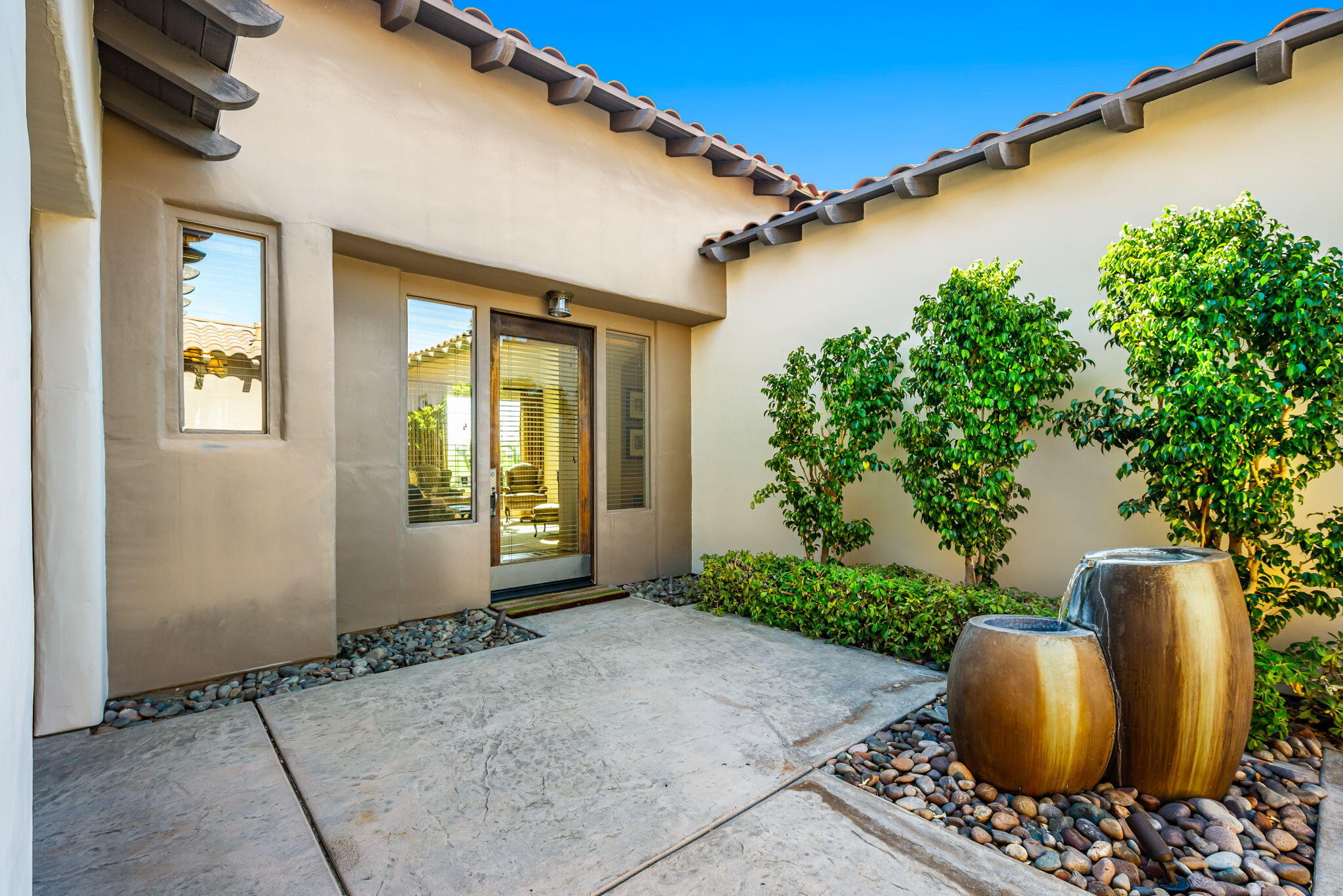 326 Loch Lomond Road Rancho Mirage, CA 92270 - Photo 9 of 43 13-web-or-mls-JBLoch_OPMG_0825_013