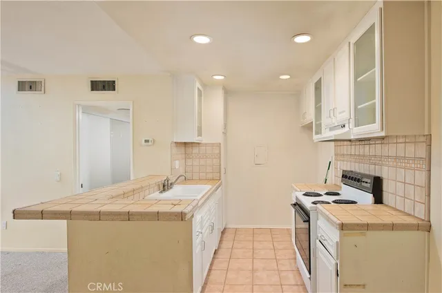 $370,000 | 23515 Lyons Avenue, Unit 228, Valencia, CA 91355
