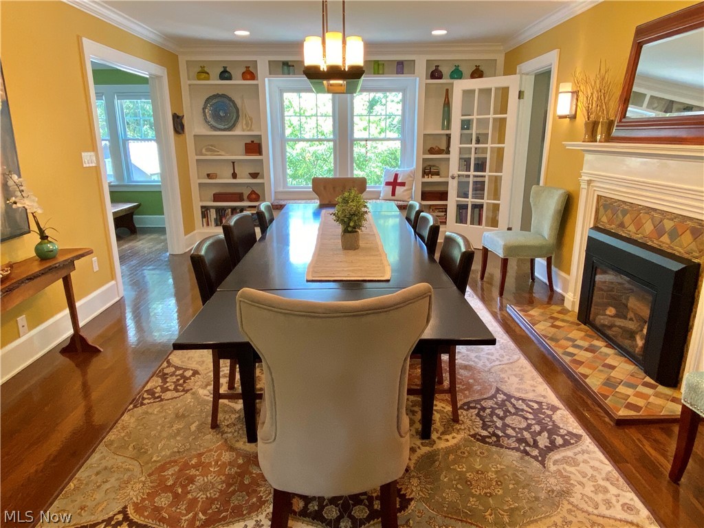 1664 Burbank Road Wooster, OH 44691 - Photo 5 of 35 Elegance and Functionality! Gas Fireplace with custom tile work! Beautiful Window Seat!