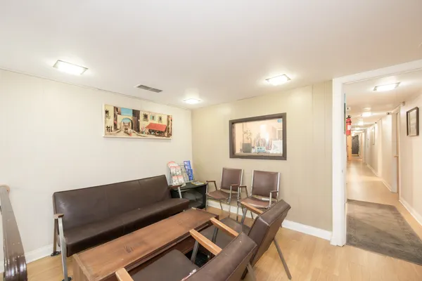 $674,900 | 2815 North Kimball Avenue, Chicago, IL 60618