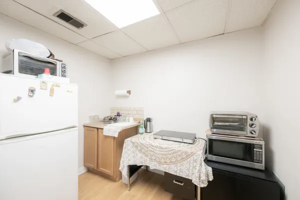 $674,900 | 2815 North Kimball Avenue, Chicago, IL 60618