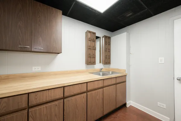 $674,900 | 2815 North Kimball Avenue, Chicago, IL 60618