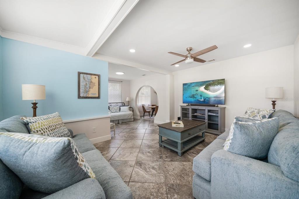 437 Lexington Street Dunedin, FL 34698 - Photo 5 of 27