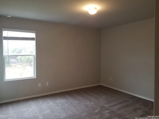 $1,900 | 7930 Oak Mdws Bend, San Antonio, TX 78250