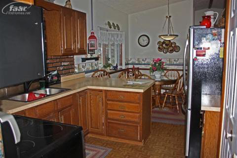 8382 North Seymour Road Flushing, MI 48433 - Photo 6 of 14 20185383-5.JPG