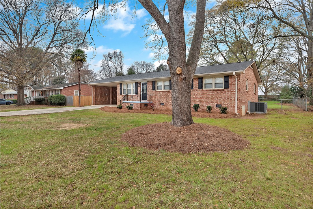 210 Camson Road Anderson, SC 29625 - Photo 7 of 32